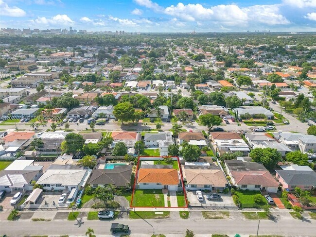 Building Photo - 4780 NW 6th St