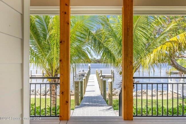 Building Photo - 19 Vip Is