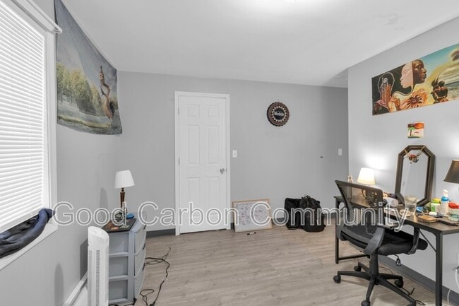 Building Photo - 48 Water St