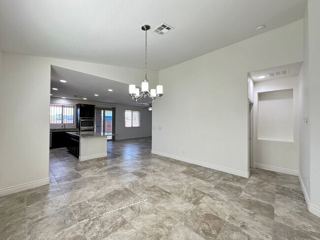 Building Photo - Lantern Gardens