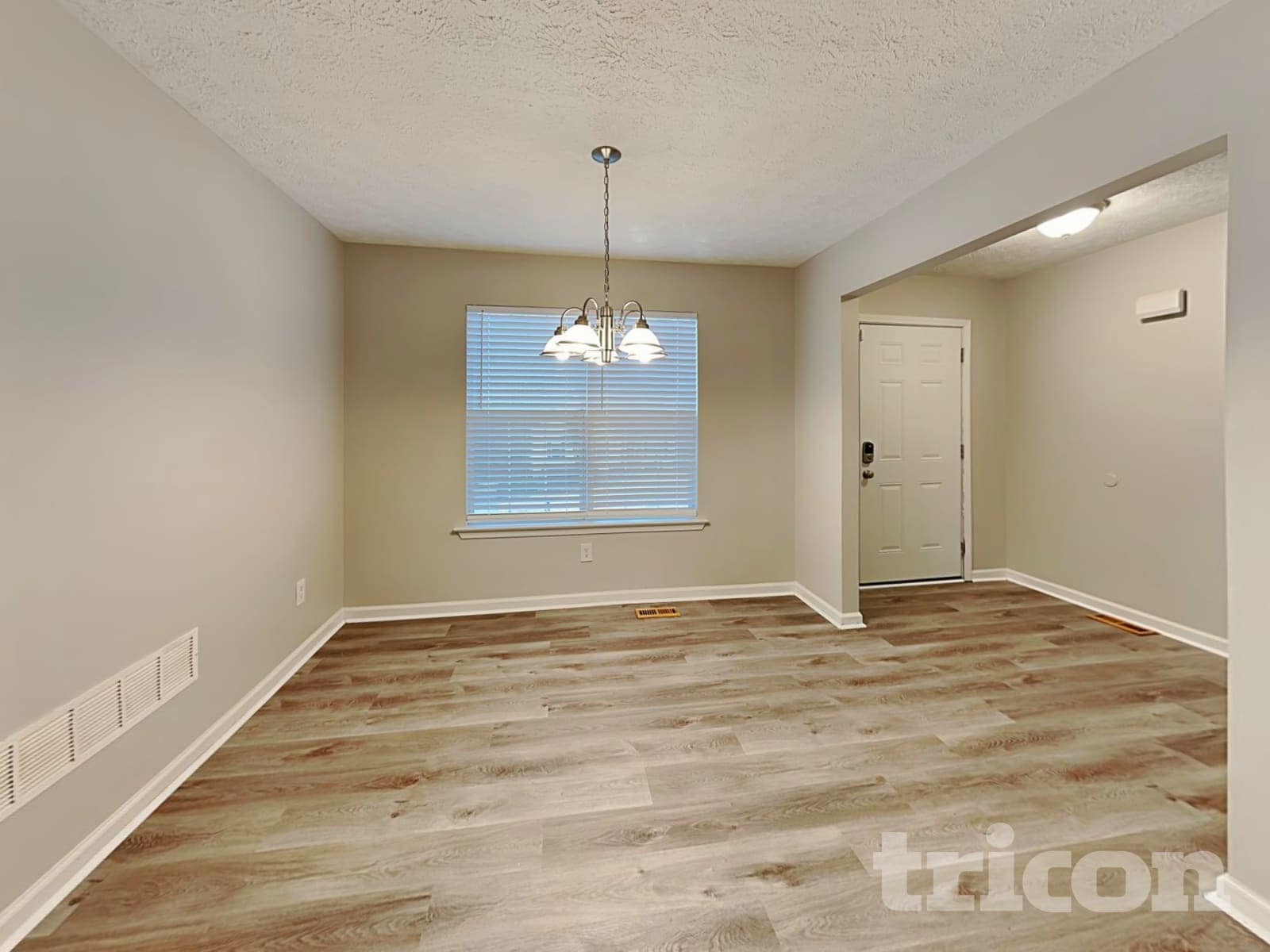 Building Photo - 132 Diamond Ct