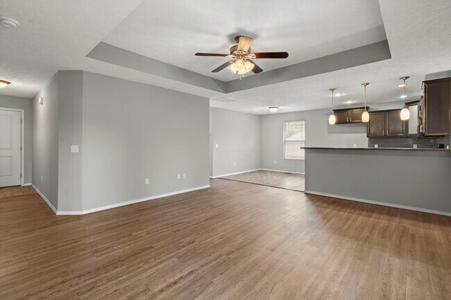 Building Photo - 3 Bedroom in Nixa!
