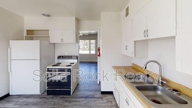 Building Photo - 1212 Janes Ln
