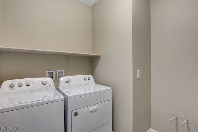 Building Photo - 10936 Free Flow Pl