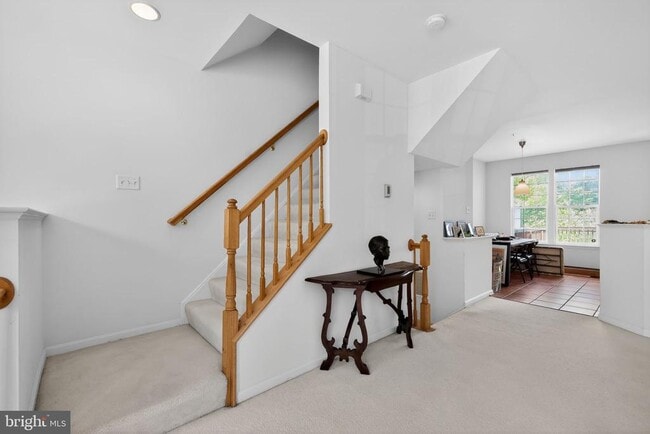 Building Photo - 1034 Meandering Way