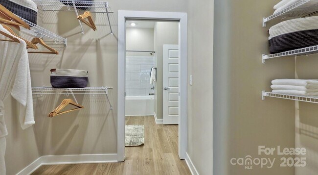 Building Photo - 8501 University Executive Park Dr