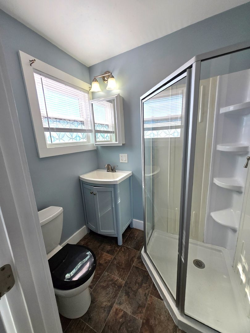 Building Photo - 178-180 Chandler Avenue