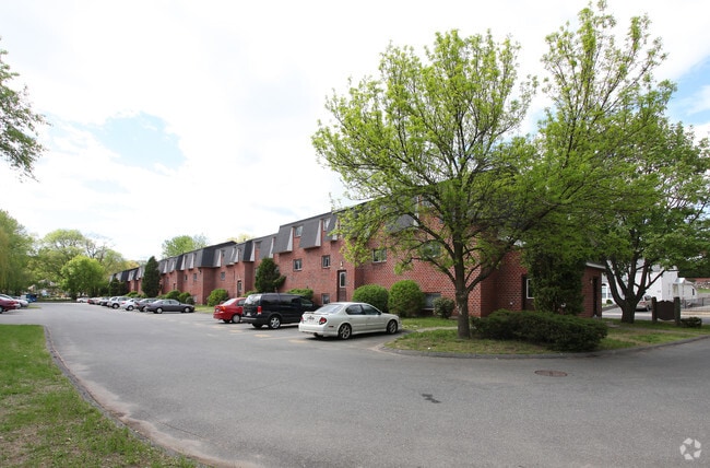 River's Edge Apartments - River's Edge
