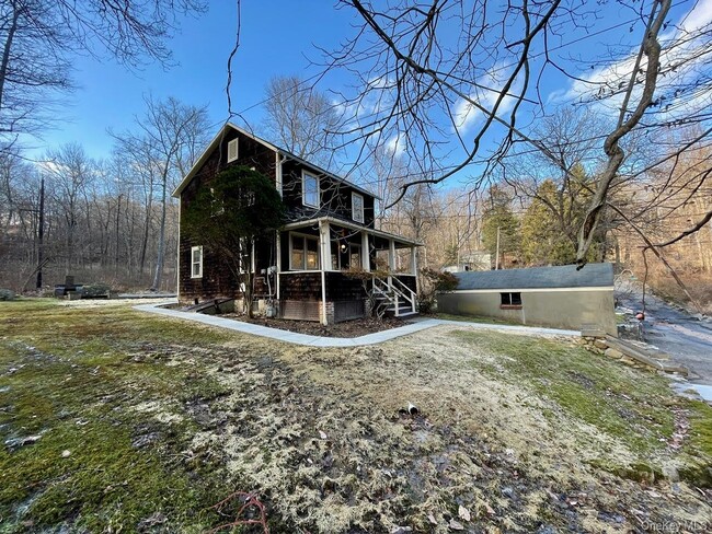 Building Photo - 50 Rosetown Rd