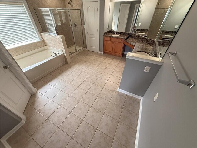 Building Photo - 3730 Clay Ct