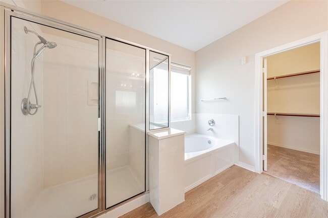 Building Photo - 13727 Charterhouse Way
