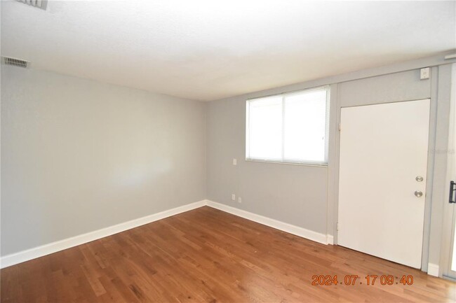 Building Photo - 1301 S Howard Ave