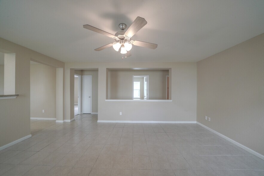 Building Photo - 20727 Cypress Crescent Ln