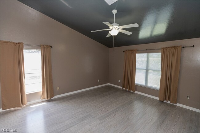 Building Photo - 7500 Cameron Cir