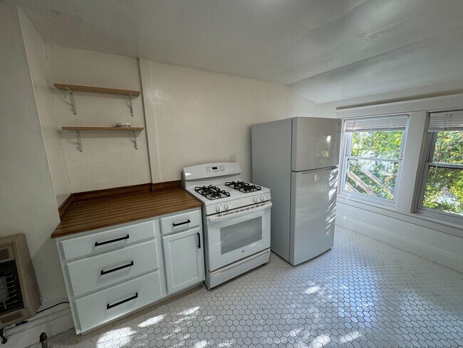 Building Photo - 58 Sullivan St