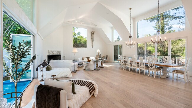 Building Photo - 822 Adobe Canyon Rd