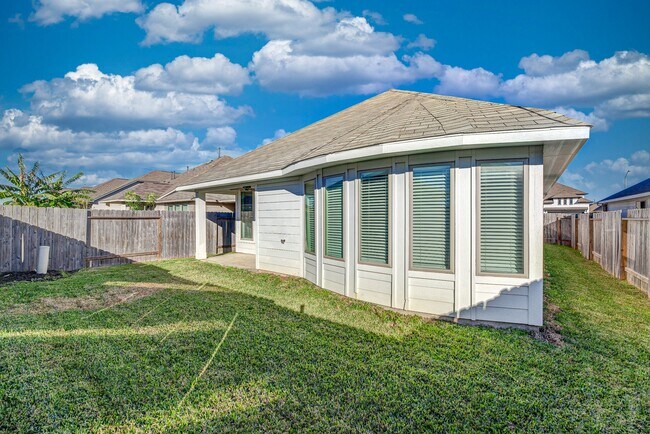 Building Photo - 8918 Oak Ivy Ln