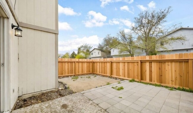 Building Photo - 4036 Village Dr