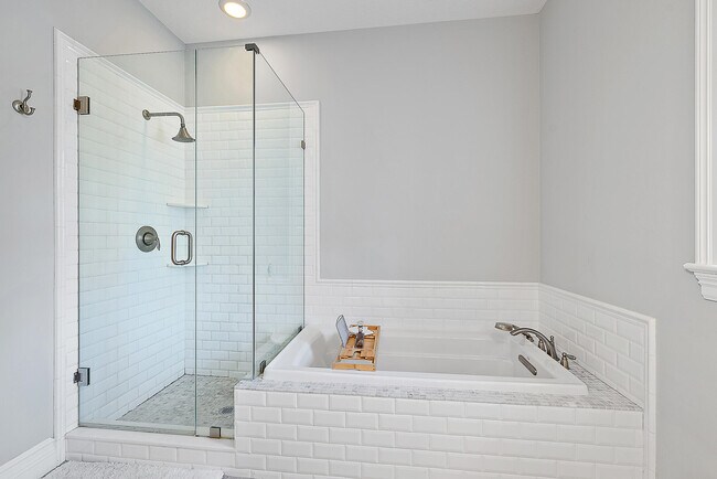 Building Photo - 140 Sweet Bay Cir