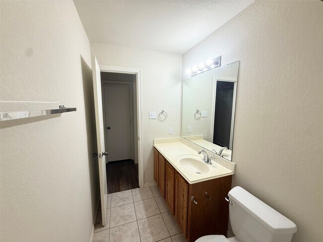 Building Photo - 5714 Onia Ln