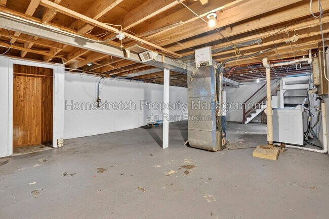 Building Photo - 10512 Earl Dr