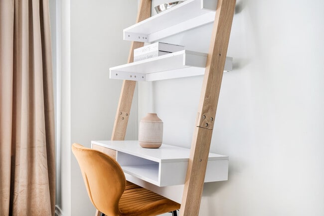 Building Photo - 240 W 73rd St