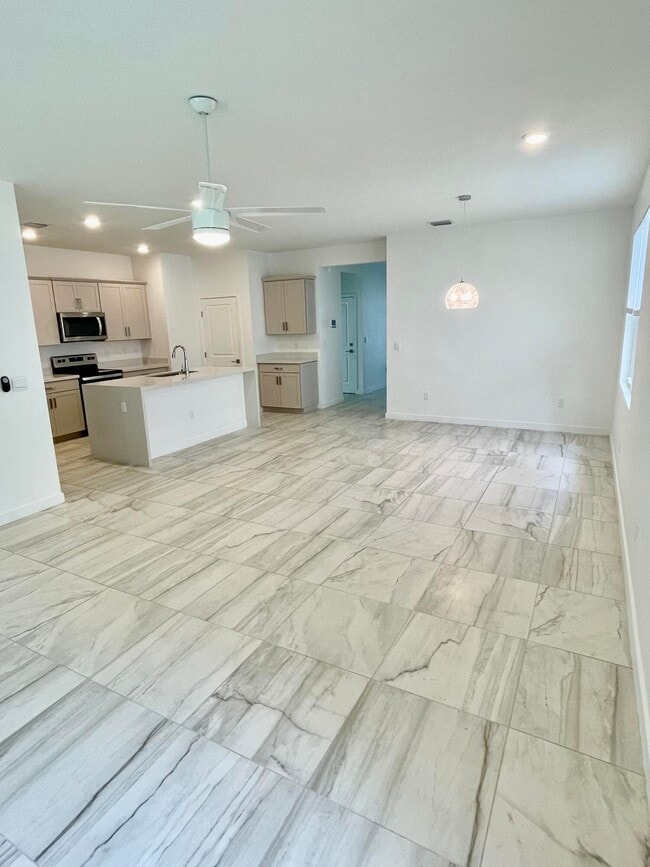 Building Photo - 7188 Trotwood Ln