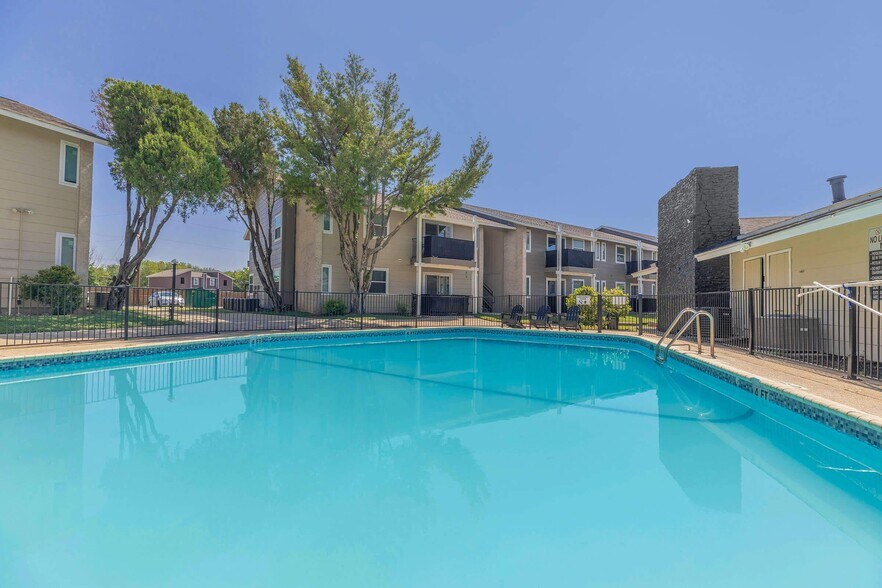 Building Photo - The Annex