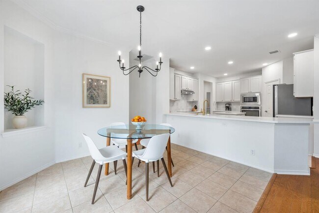 Building Photo - 11817 Lake Stone Dr