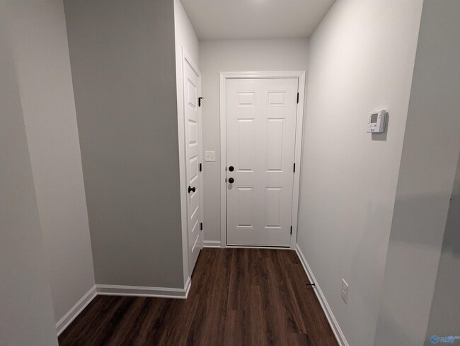 Building Photo - 124 Varina Dr