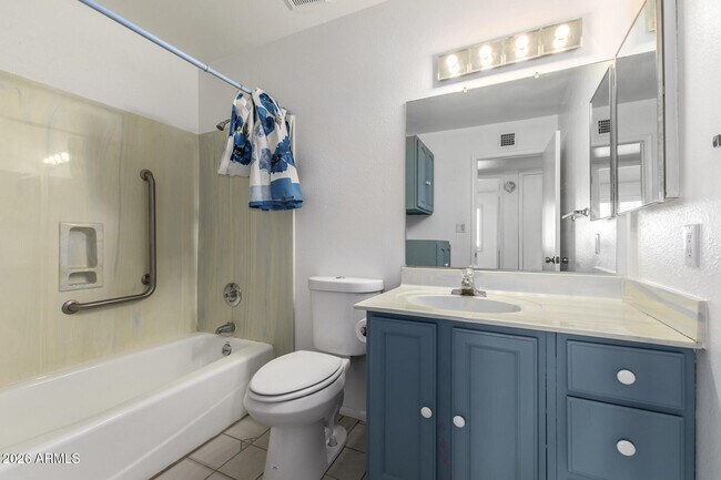 Building Photo - 3541 E Dahlia Dr