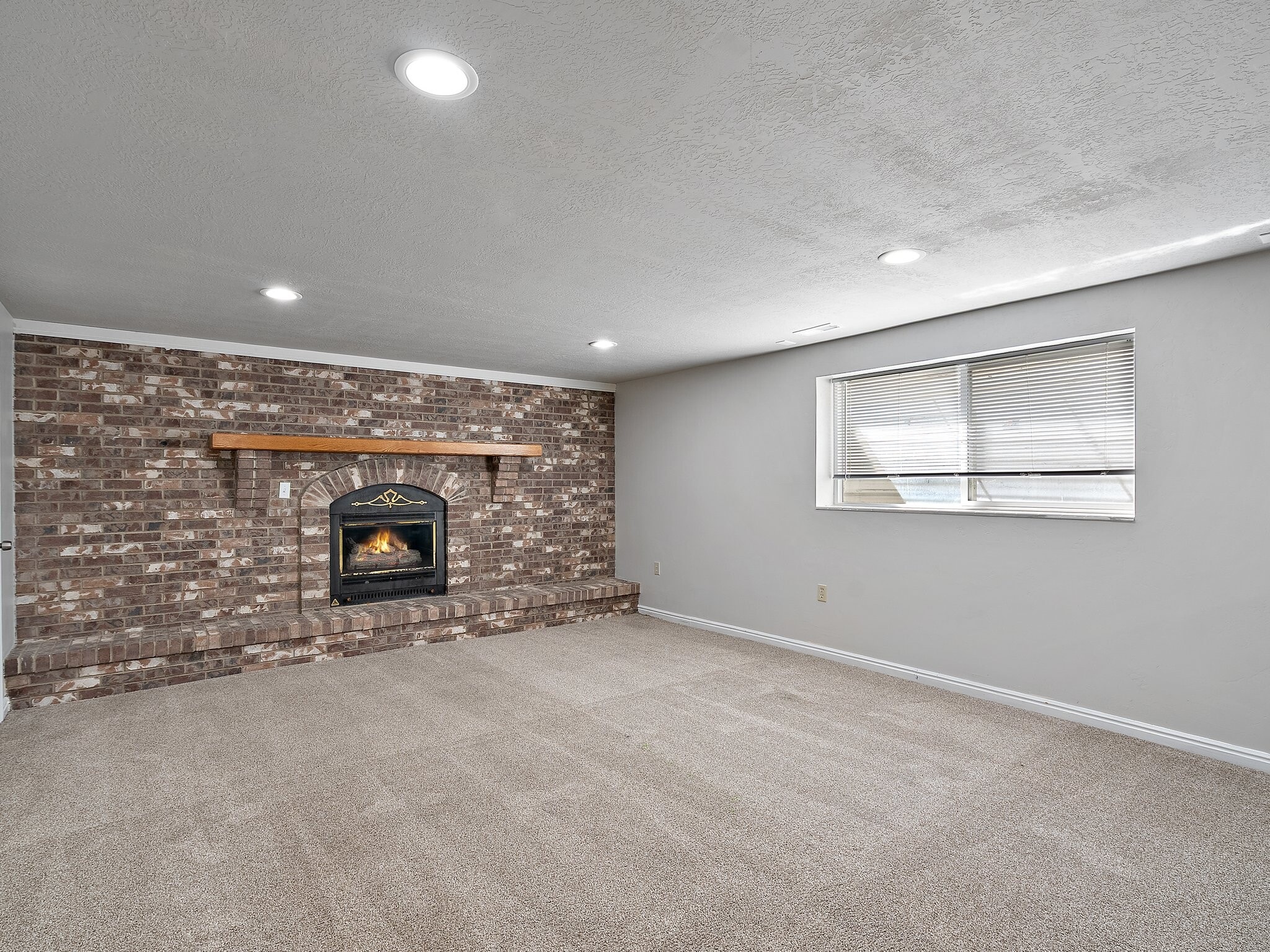 Building Photo - 6438 Tamra Dr