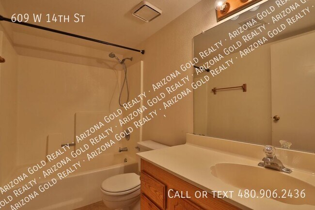 Building Photo - Tempe Los Prados