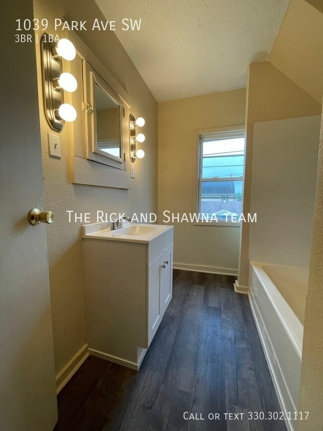Building Photo - Three bedroom home for rent - Canton SW