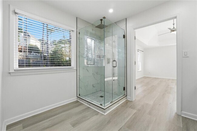 Building Photo - 1150 River Overlook Dr NW