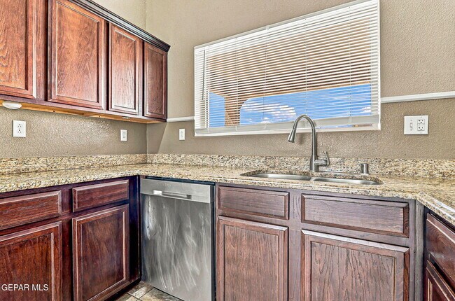 Building Photo - 12121 Zavi Ln