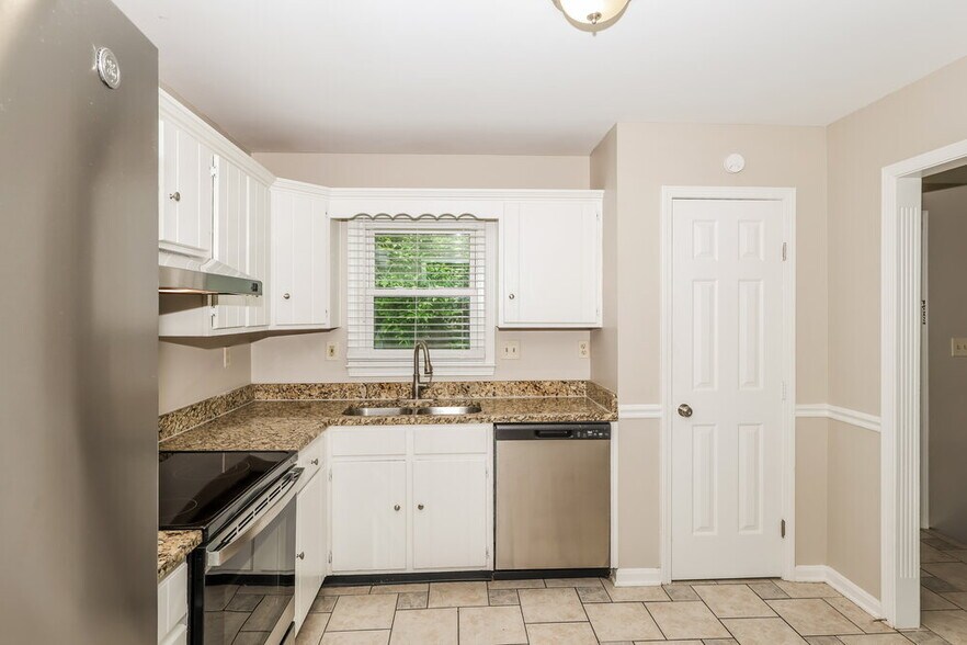 Building Photo - 7017 Field View Ct