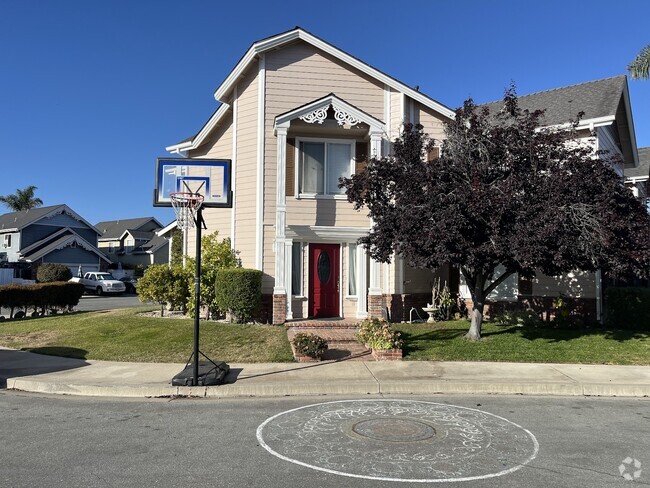 Building Photo - 1173 Brittany Ave