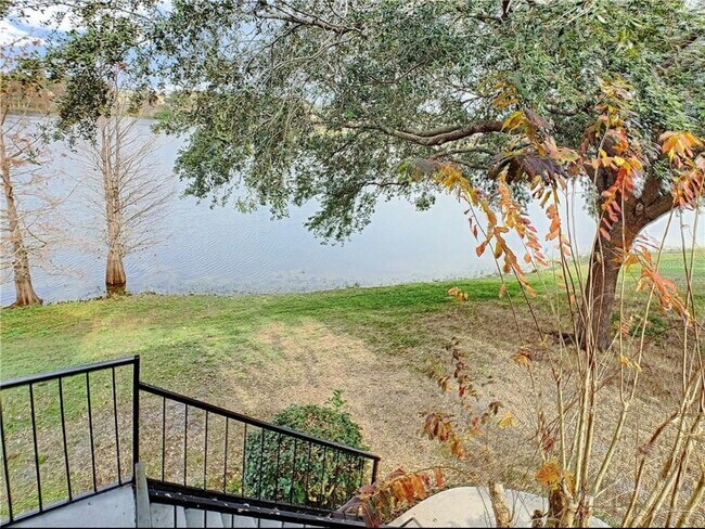 Building Photo - 1037 S Hiawassee Rd