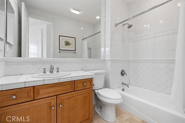 Building Photo - 17 Colonial Dr