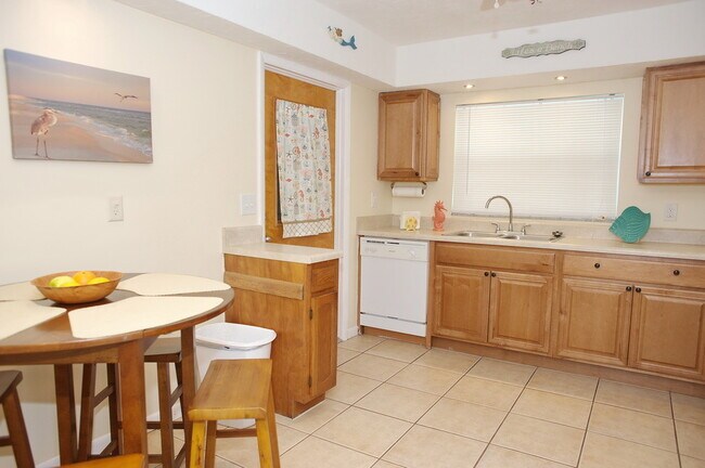 Building Photo - Naples Park - 3 Bedroom/2 Bath - Annual Rental