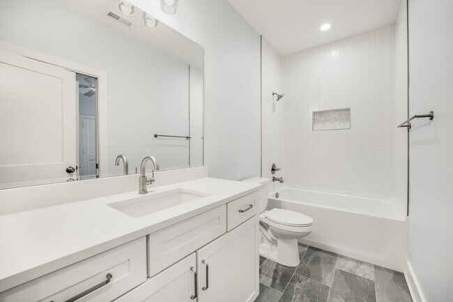 Building Photo - 1431 Meridian St