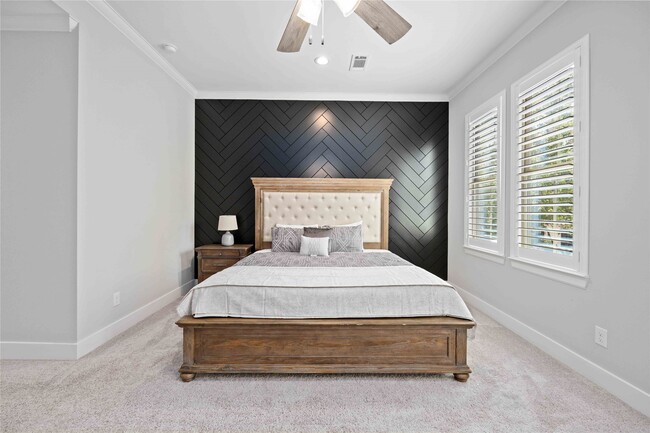 Building Photo - 1324 W Pierce St