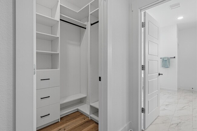 Building Photo - 35 Highland Dr NW