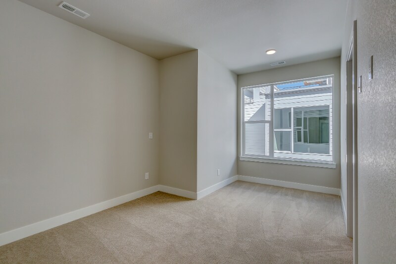 Building Photo - 1908 Hooker St