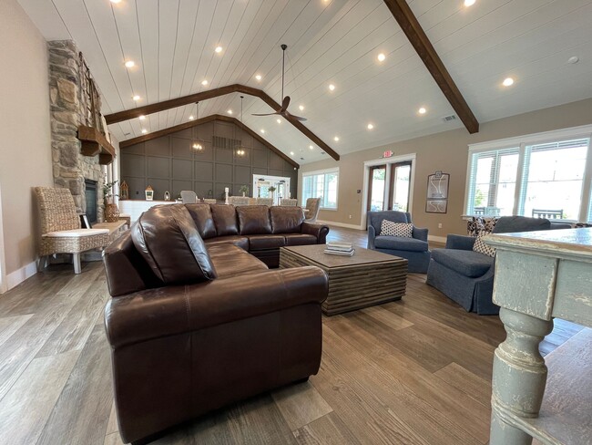 Building Photo - Wren | 3 Bed 2.5 Bath | Garage | 1729 sf