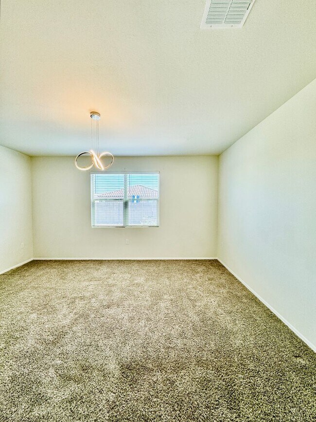 Building Photo - Single Story 3 bedroom 2 bath Magma Ranch