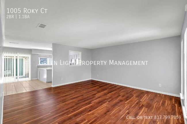 Building Photo - 1005 Roky Ct