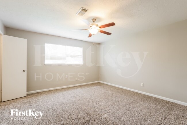 Building Photo - 1 Midwood Cir