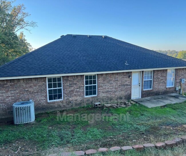 Building Photo - 2208 Kaylonni Ln